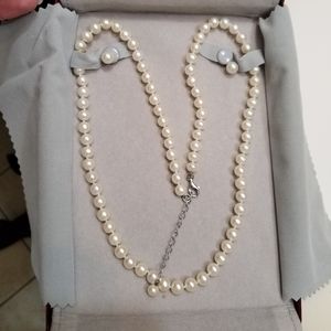 NIB Pearl Necklace